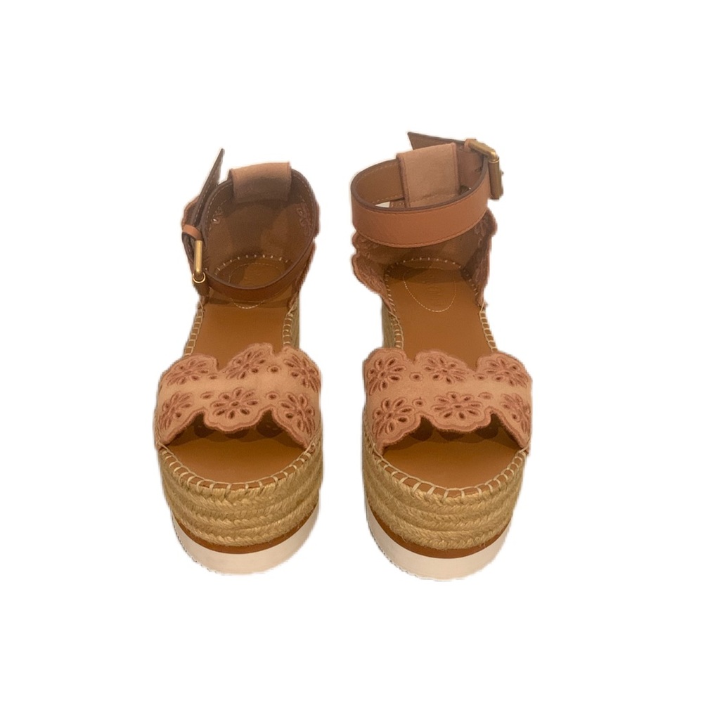 Chloe wedges